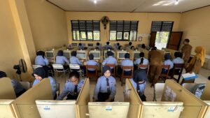 Read more about the article Wujudkan Kesiapan Siswa, SMKN 5 Kabupaten Tangerang Laksanakan Gladi Bersih TKA